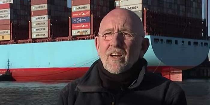 Ex-Lotsenchef-zu-400-Meter-Schiffen