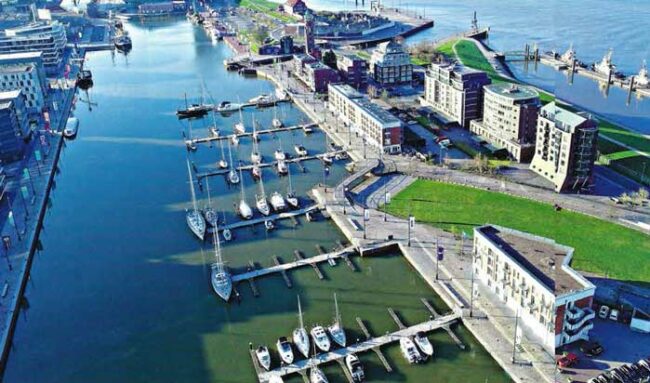 Die Lloyd-Marina in Bremerhaven von oben