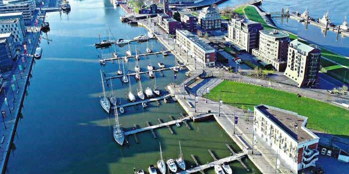 Die Lloyd-Marina in Bremerhaven von oben