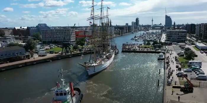 schulschiff-deutschland-in-bremerhaven